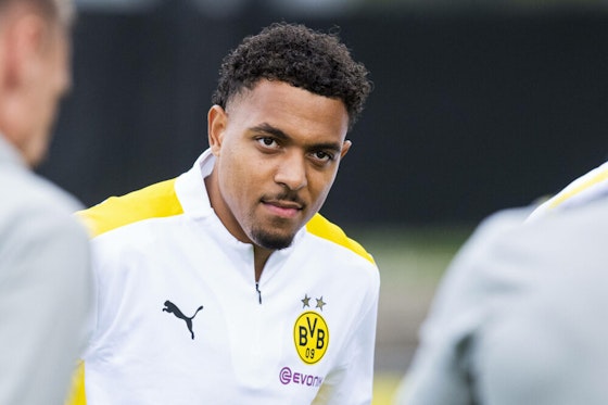 Dortmund provide update as Donyell Malen begins training | OneFootball