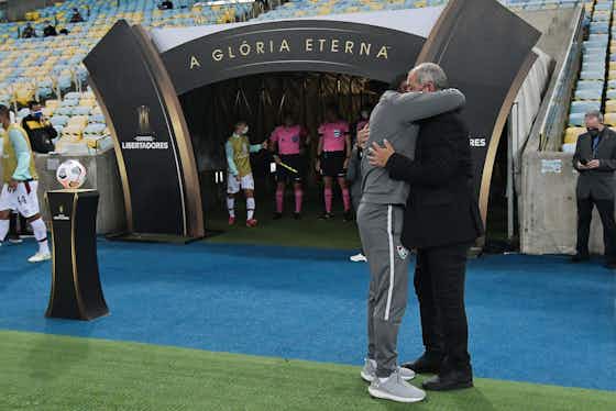 Imagem do artigo:Não é só futebol! Conmebol registra imagens emocionantes de Roger Machado com Chiqui Arce
