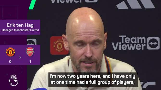 Imagen de vista previa para Managing United 'like swimming with your hands on your back' - Ten Hag