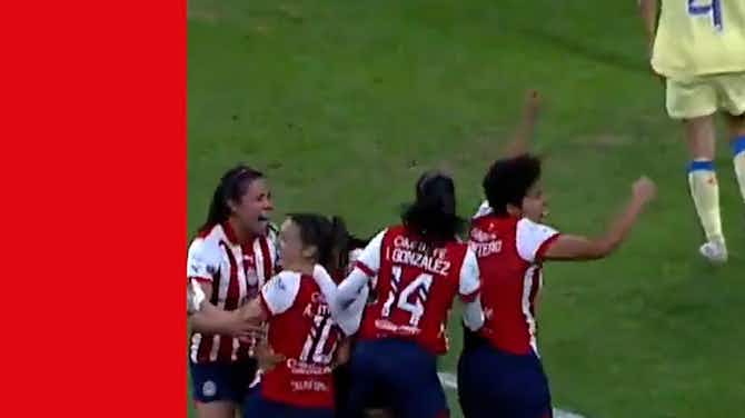 Imagen de vista previa para Chivas se lleva el Clásico Femenil contra el América