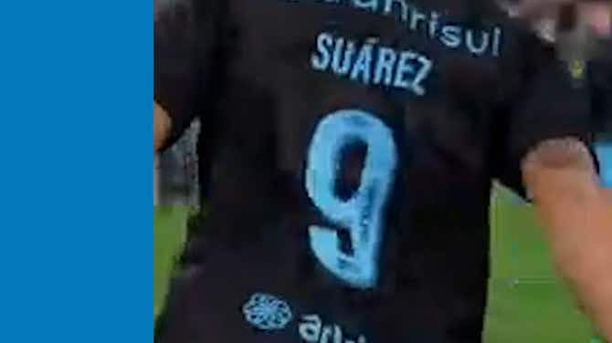 Imagen de vista previa para Luis Suárez marca y da asistencia de tacón contra Cruzeiro