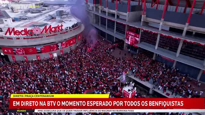 Image d'aperçu pour Benfica - Les images incroyables de l'arrivée d'Ángel Di María