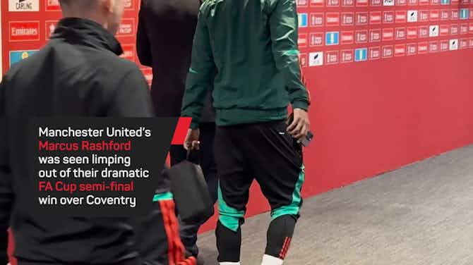 Pratinjau gambar untuk  Marcus Rashford seen limping after FA Cup semi-final victory
