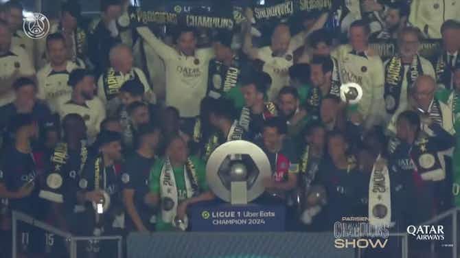 Pratinjau gambar untuk Mbappé, Marquinhos & PSG celebrate the Ligue 1 title