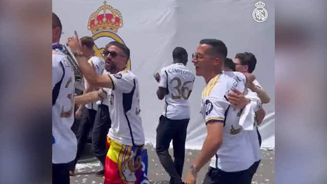 Imagem de visualização para Vini Jr e Real Madrid comemoram título da LaLiga em desfile