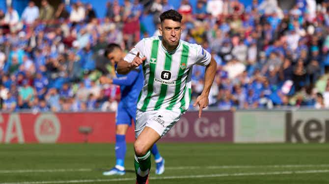 Preview image for Fee & contract: Real Betis sign Marc Roca from Leeds United on permanent transfer