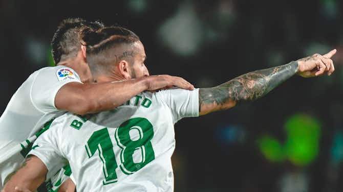 Preview image for Elche secure 2-2 draw with Espanyol thanks to late strike from Dario Benedetto