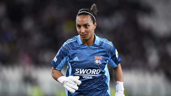 Preview image for Sarah Bouhaddi joins PSG from Lyon