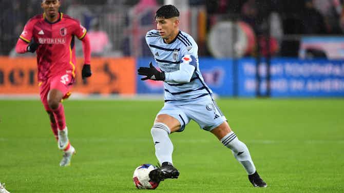 Preview image for Alan Pulido named 2023 MLS Comeback Player of the Year