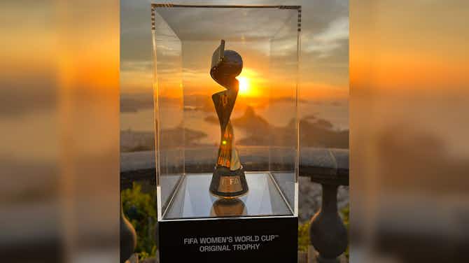 Imagem de visualização para Ao lado de Pia e Formiga, taça da Copa do Mundo Feminina é exibida no Rio