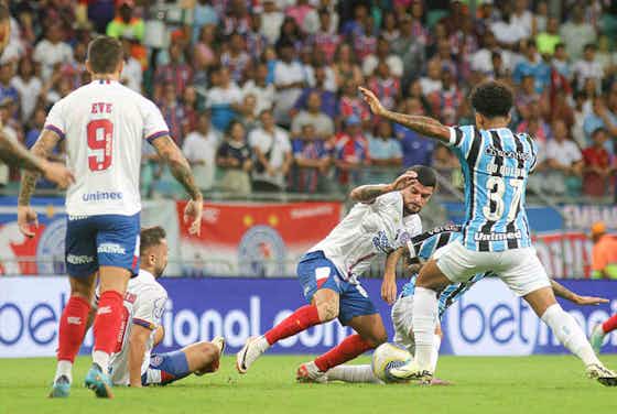 Imagem do artigo:Everaldo faz golaço, e Bahia bate o Grêmio na Fonte Nova