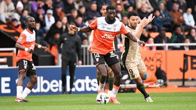 Image d'aperçu pour Lorient : "On savait que ça allait être un match super difficile", reconnaît Tiémoué Bakayoko après la défaite contre le PSG 