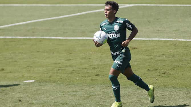 Preview image for Report: Manchester United join race for young Brazilian striker