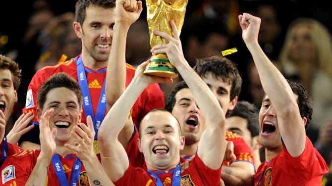 Imagem de visualização para Campeão do mundo com a Espanha em 2010, Iniesta critica Rubiales: “Manchando a imagem de nosso país”