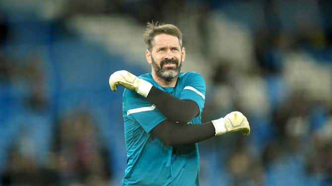 Preview image for Scott Carson commits to Manchester City with new 12-month deal