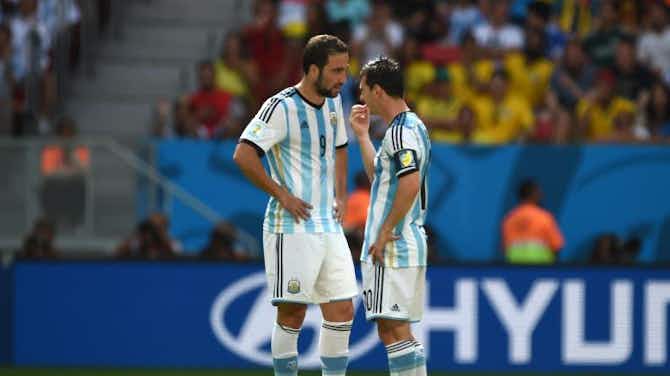 Image d'aperçu pour Argentine, PSG  : Messi revient sur les critiques à l'encontre d'Higuain 