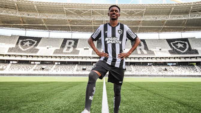 Image d'aperçu pour Prêté par l’OL, Jeffinho réussit ses débuts avec Botafogo