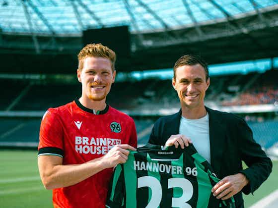 Imagem do artigo:Hannover surpreende e anuncia a compra do lateral Marcel Halstenberg junto ao RB Leipzig
