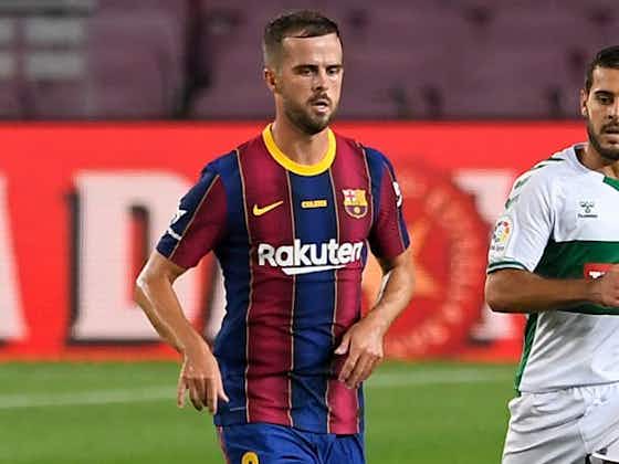 Article image:Juventus coach Allegri tells Barcelona midfielder Pjanic: I'm waiting for you