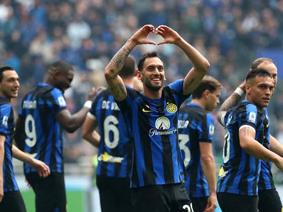Imagen del artículo:Inter estrenó corona venciendo a Torino con doblete de Calhanoglu