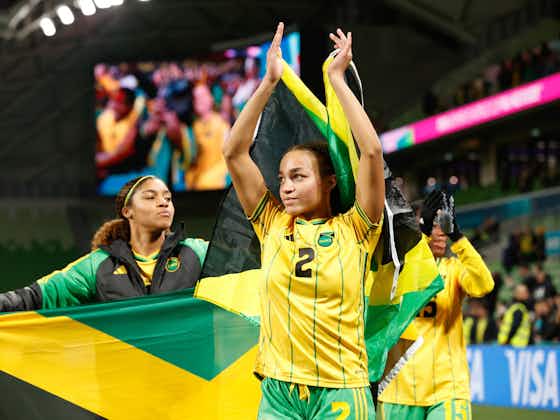 Imagem do artigo:Angariaram fundos para viajar até ao Mundial e fizeram história: o feito da Jamaica