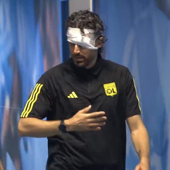 Immagine dell'articolo:Tifosi Marsiglia lanciano pietre al pullman del Lione: ferito Fabio Grosso
