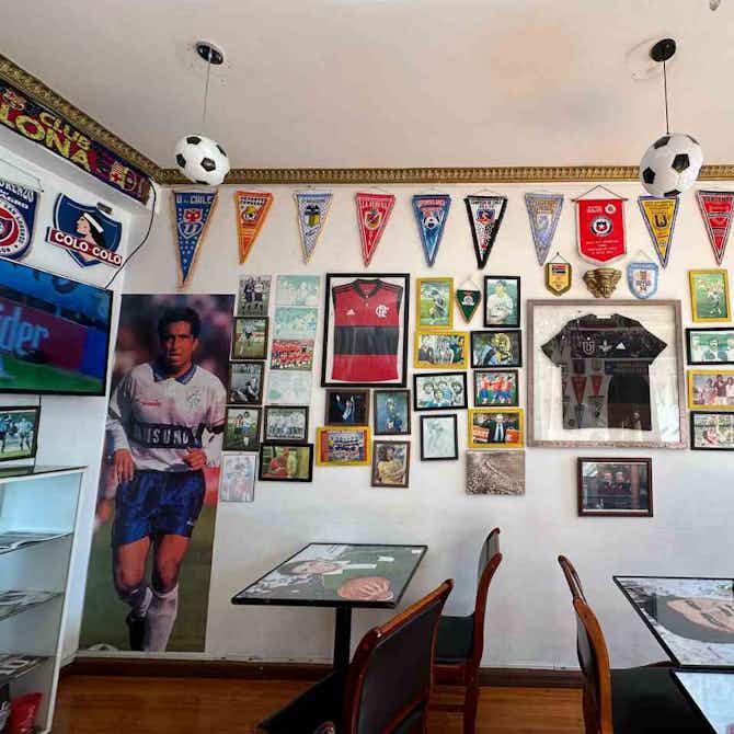 Imagem de visualização para Jogadores e times brasileiros são destaques em restaurante chileno inspirado em futebol