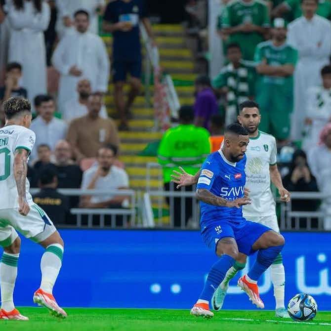 Imagem de visualização para Com gol e assistência de Malcom, Al-Hilal vence Al-Ahli e se aproxima do título do Saudita