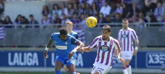 Imagen del artículo:SD Amorebieta 0-3 Real Valladolid: Escudero, héroe blanquivioleta en Lezama