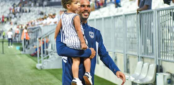 Image de l'article :Le très joli moment partagé entre Fransérgio, ses enfants, et les supporters (vidéo)