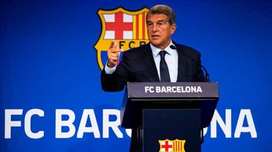 Imagem do artigo:Barcelona age em duas frentes para conseguir inscrever reforços