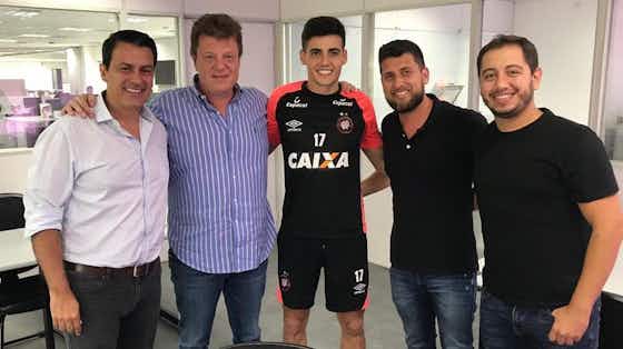 Imagem do artigo:Athletico anuncia volante ex-Santos