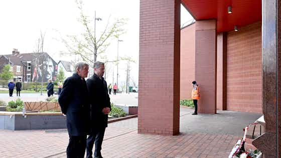 Article image:(Images) Klopp, Van Dijk and other Liverpool representatives pay respects on Hillsborough anniversary
