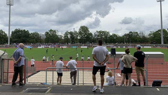 Imagem do artigo:O futebol volta aos poucos na Alemanha (com torcedores de carne e osso)