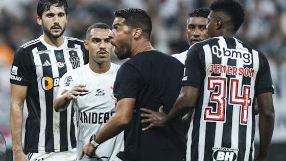 Imagem do artigo:Árbitro cita dirigentes e explica expulsão de técnico do Corinthians após jogo contra o Atlético-MG