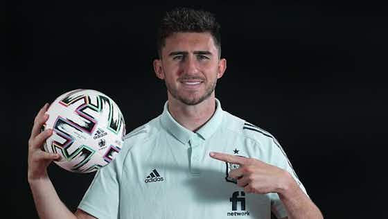 Article image:Spanish football morning headlines: Laporte loving life with La Roja, Busquets travels to Seville, Memphis close to joining Barcelona