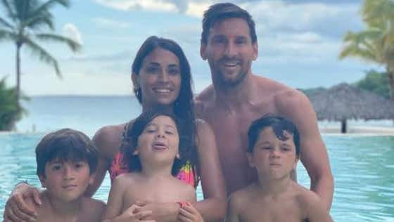 Article image:Watch: Lionel Messi and his family land back in Barcelona after family vacation