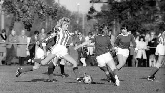 Artikelbild:Frauenfußball-Serie Folge 1: Ein früher Triumph