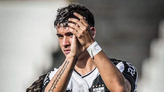 Imagem do artigo:Clubes se acertam, e uruguaio chega ao Rio para assinar com Botafogo