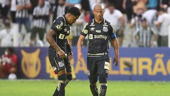 Imagem do artigo:Carlos Sánchez vai desfalcar o Santos contra o Atlético-MG