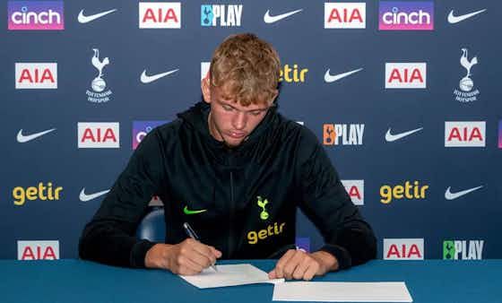 Article image:Academy defender signs first contract pro contract with Tottenham Hotspur