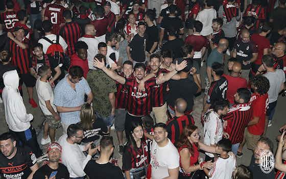 Article image:The fans embrace the Rossoneri at Casa Milan