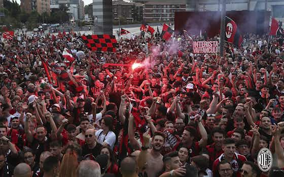 Article image:The fans embrace the Rossoneri at Casa Milan