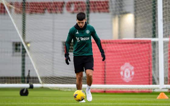 Article image:Manchester United hopeful of Lisandro Martinez injury boost as he steps up bid to make comeback at Brentford