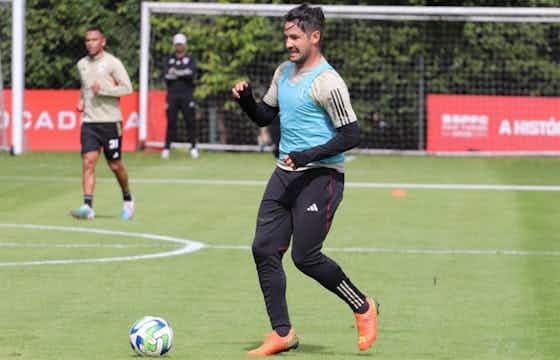 Imagem do artigo:Santos avalia contratação de Alexandre Pato