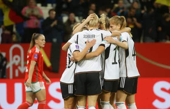 Artikelbild:Olympia-Traum lebt: DFB-Frauen siegen mit Schüller-Doppelpack gegen Wales