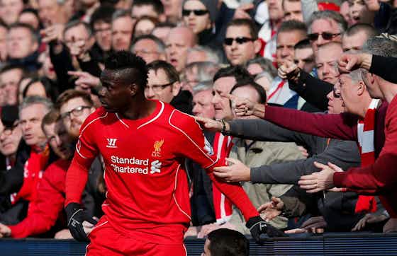 Article image:Liverpool: Mario Balotelli's cheeky reaction to Man Utd fans abusing him in 2015