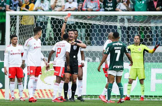 Imagem do artigo:🎥 Edenílson é expulso, Palmeiras bate Inter e acaba com jejum