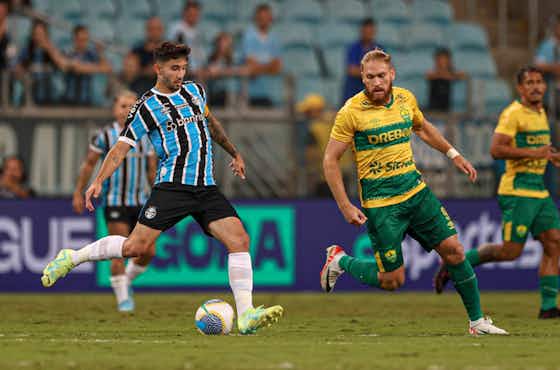 Imagem do artigo:Com gol de Cristaldo, Grêmio bate Cuiabá e sobe na tabela do Brasileirão