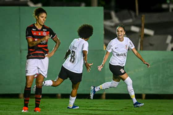 Imagem do artigo:Oscilante na defesa, Corinthians Feminino vira mais um jogo, vence Flamengo e segue 100%
